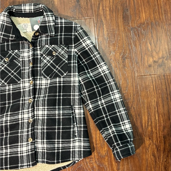 Sage Collective Women's Black/ White Plaid Faux Fur Lining Size Large LJ17 - Picture 2 of 10